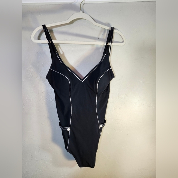Sun Flair Other - Sun Flair Black One-Piece Swimsuit with White Trim B- Cup Sz 6